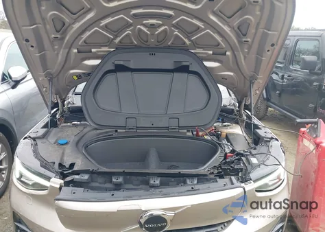 2023 Volvo Xc40 Recharge Pure Electric Twin Plus z USA, uszkodzony, nr VIN YV4ED3UW2P2070931